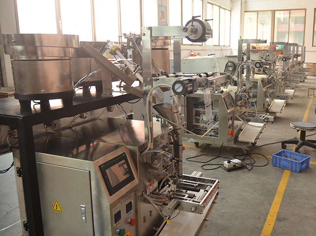 自動包裝機生產車間