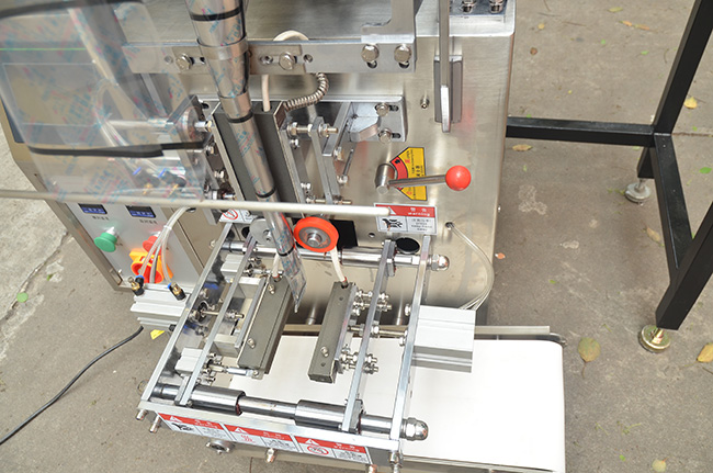 多物料自動包機 橫封 豎封 制袋 機器結構